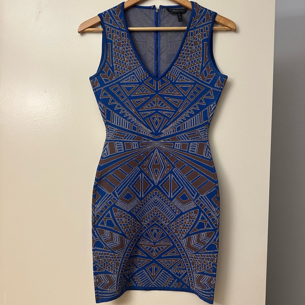 BCBG MAXAZRIA Gari Blue Iris Combo
Bodycon Midi Dress